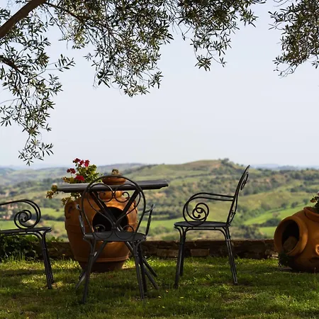 Tenuta Fattoria Vecchia Hotel 3*