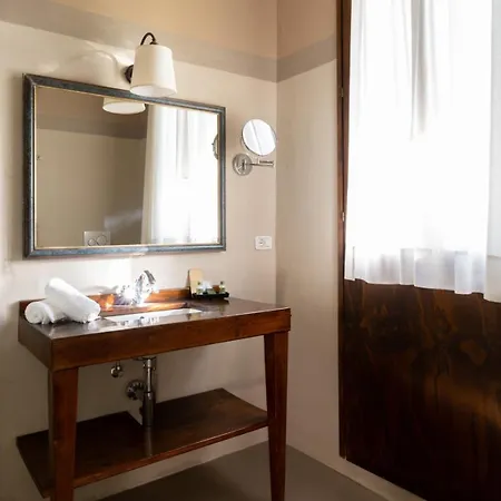 Tenuta Fattoria Vecchia 3* 斯坎萨诺