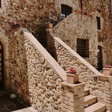 Tenuta Fattoria Vecchia Hotel 3*