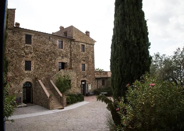 מלון Tenuta Fattoria Vecchia 2*