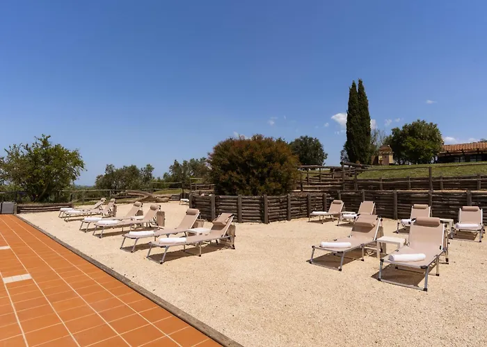 מלון Tenuta Fattoria Vecchia 2*