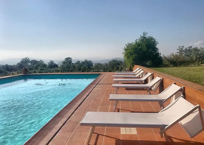מלון Tenuta Fattoria Vecchia 2*