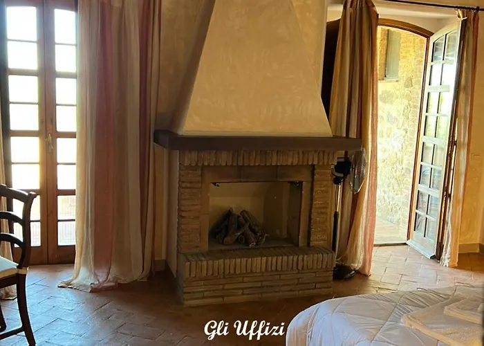 מלון Tenuta Fattoria Vecchia 2*